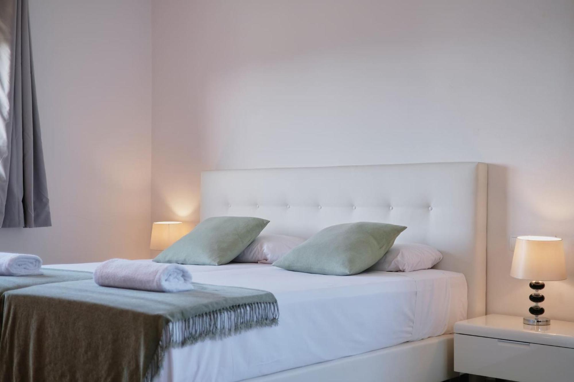 Villa Romeo 2Km From Ibiza Town And 1Km From Talamanca Beach Santa Eularia des Riu Eksteriør billede