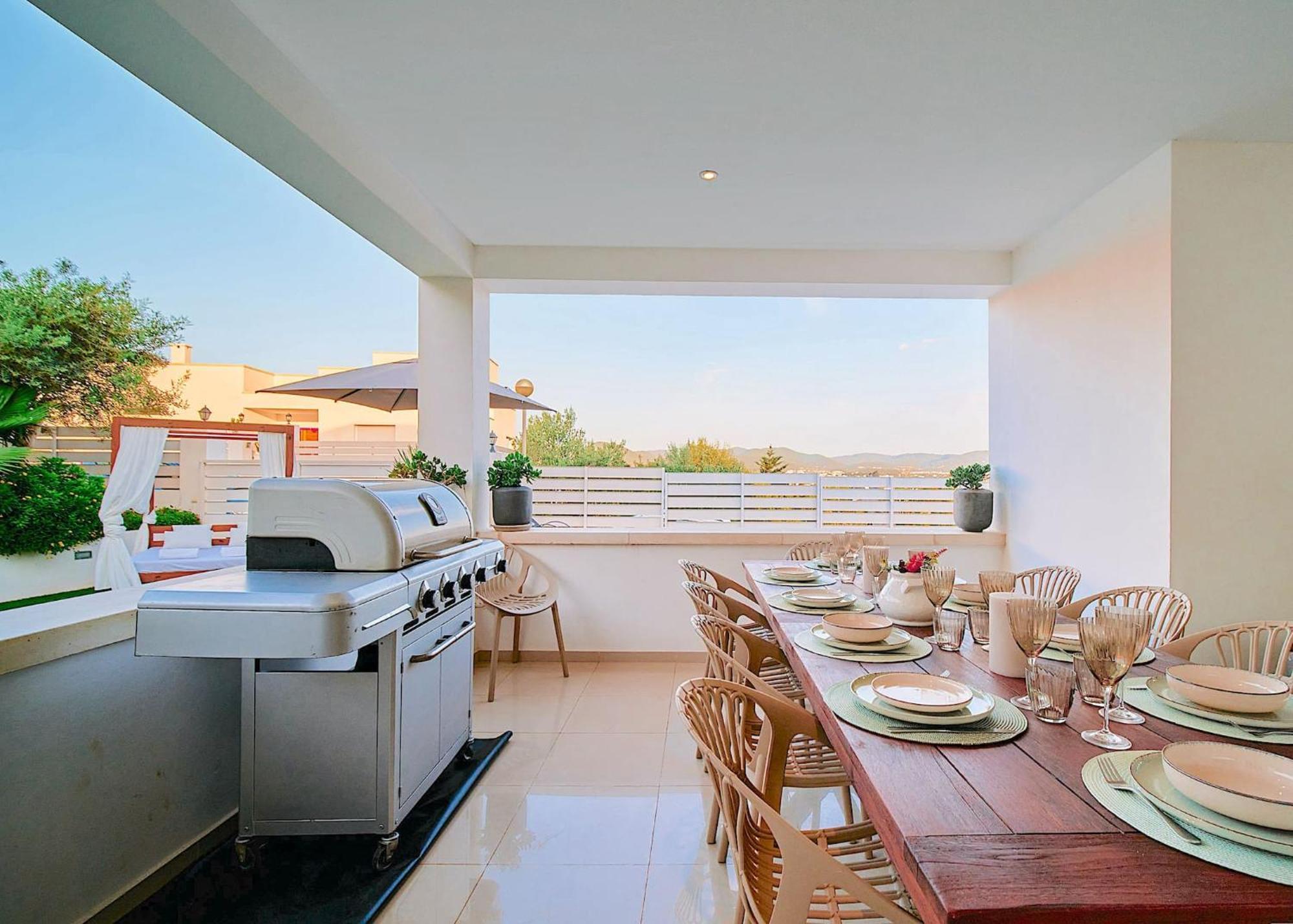 Villa Romeo 2Km From Ibiza Town And 1Km From Talamanca Beach Santa Eularia des Riu Eksteriør billede